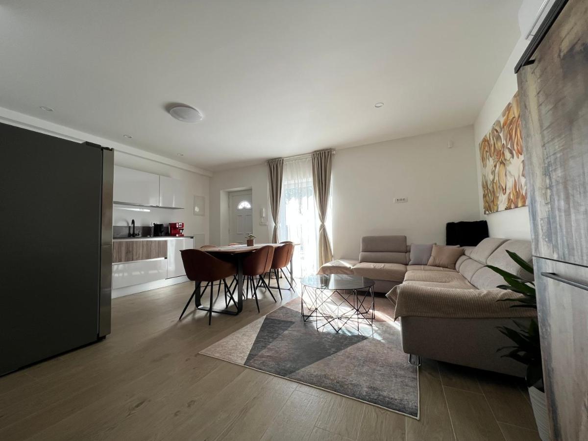 Villa Maci Kastela Luaran gambar